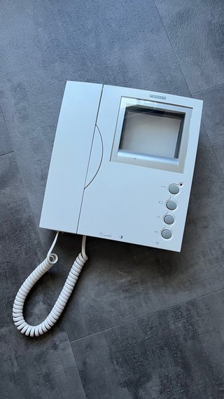 Telefonillo con pantalla Fermax