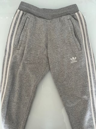 Pantalones Adidas Gris