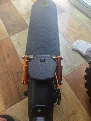 Patinete eléctrico con suspensión