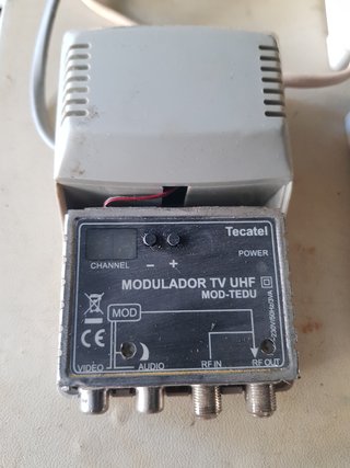 Lote 2 Moduladores TV UHF Tecatel