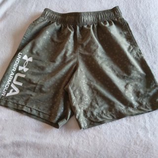 Pantalón Corto Under Armour Verde