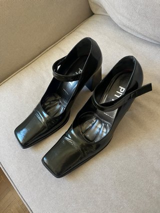 Zapatos de tacón punta cuadrada