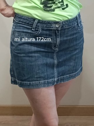 Falda vaquera corta  L