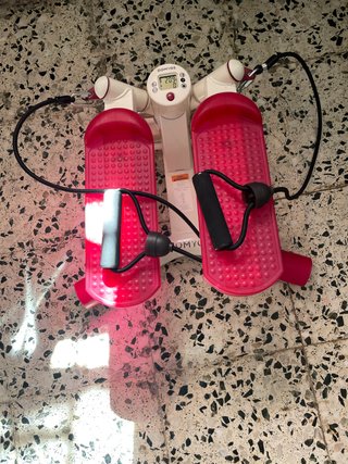 Stepper Domyos con bandas elásticas no se envía
