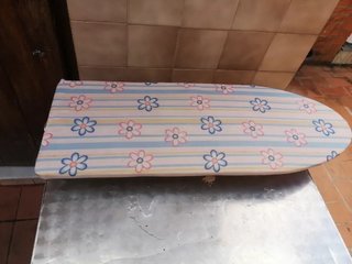 Tabla de planchar de viaje floral