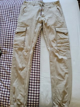Pantalones Cargo Beige