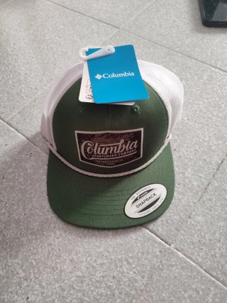 Gorra Columbia Verde y Blanca