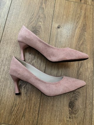 Zapatos de tacón rosa