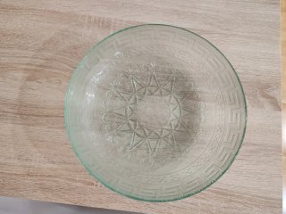 Fuente de Cristal con Relieve