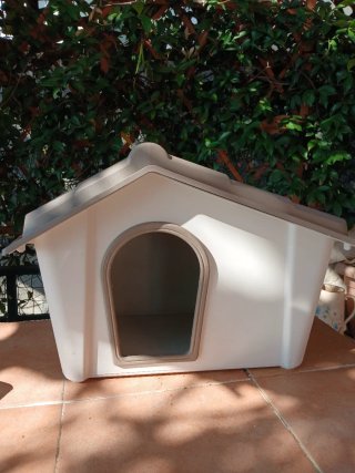 Cuccia in plastica per cani o gatti