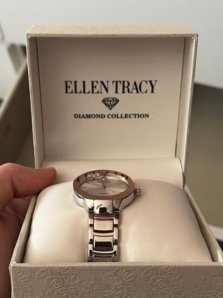 Reloj Ellen Tracy Plateado Rosa
