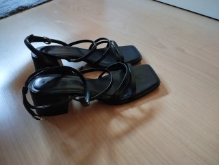 Sandalias Negras de Tacón Talla 38