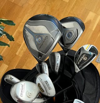Lote 5 Palos de Golf TaylorMade, RBZ y Cleveland