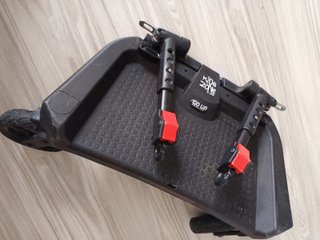 Patinete universal para carrito Jané