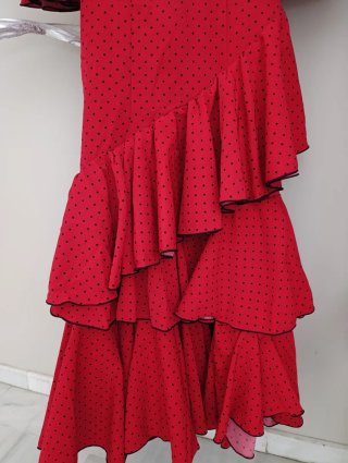Traje de flamenca rojo con lunares