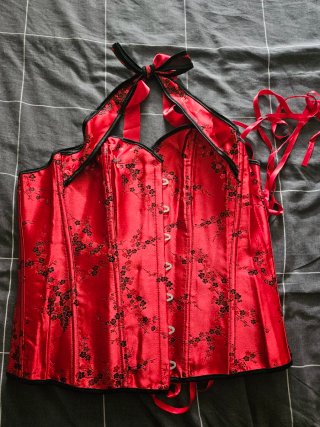 Corsé Rojo con Estampado Floral