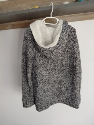 Chaqueta de punto con capucha