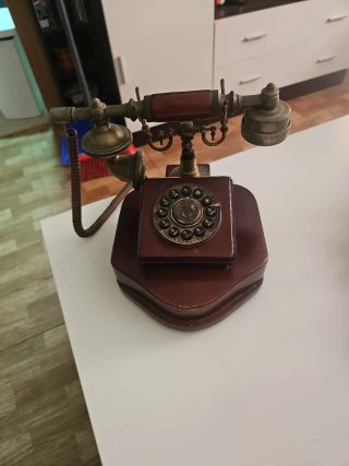 Teléfono de sobremesa estilo vintage
