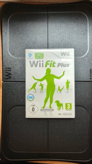 Juego Wii Fit Plus + Wii Balance Board con funda