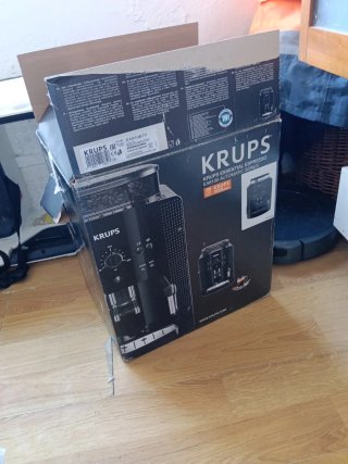 Cafetera Krups Essential Espresso EA8100