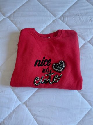 Jersey Rojo con Detalle de Corazón