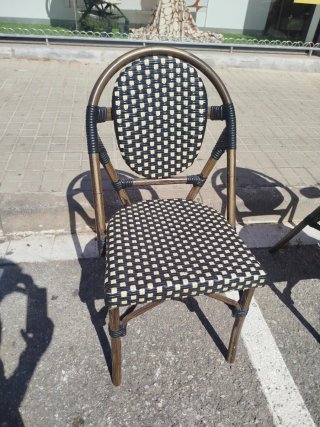 Dos Sillas de Terraza Estilo Bistró