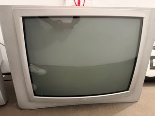 Televisor JVC, BLUESKY y PHILIPS
