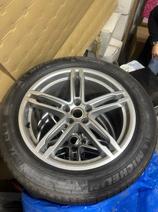 Llantas Porsche Macan 19 con neumáticos Michelin