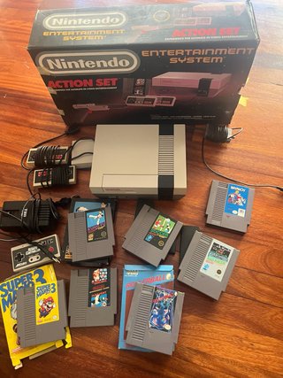 Nintendo NES-001 Action Set con 7 Juegos