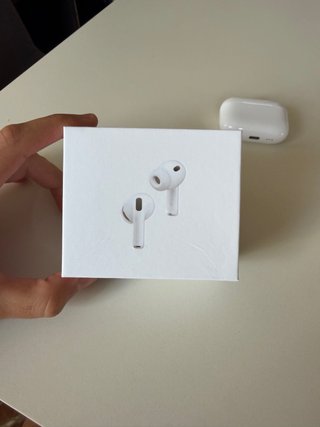 AirPods Pro Apple