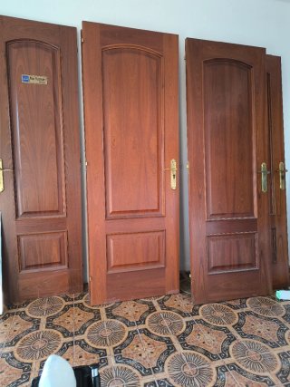 Set de 8 Puertas Macizas Color Roble