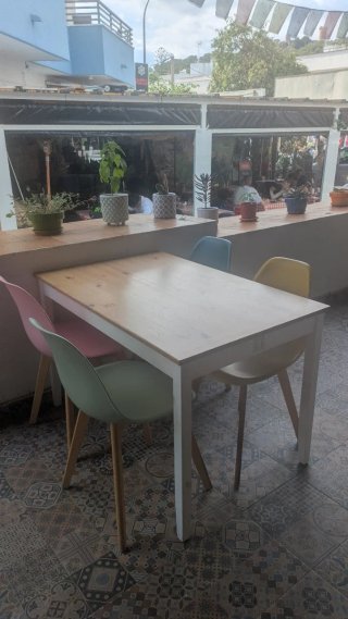 Mesas y sillas