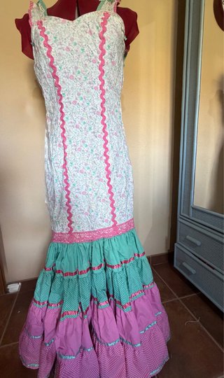 Traje de flamenca con tirantes