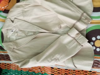 Chaqueta de mujer beige