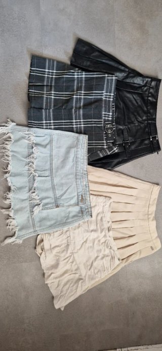 Lote de 5 faldas cortas talla XS