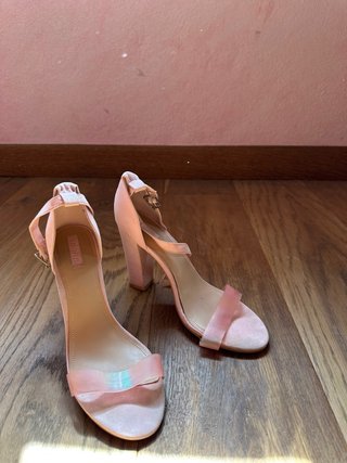 Zapatos de tacón rosa Forever 21