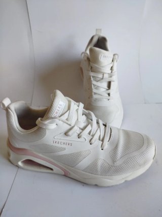 Zapatillas Skechers Blancas y Rosas