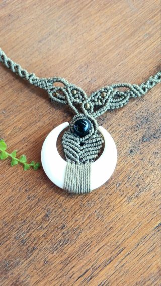 Collar Macramé con Luna y ónix