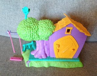 Winnie Pooh's Friendly Places Tigger's Tree House