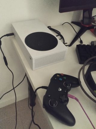 Xbox Series S con mando