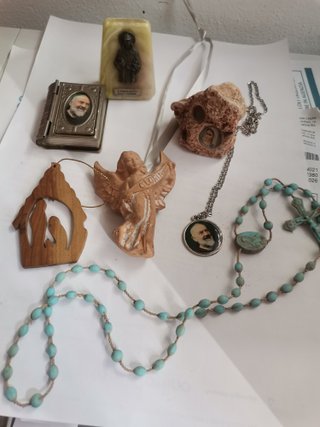 Set di 7 oggetti religiosi