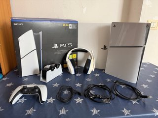PS5 Slim 1TB (PlayStation 5) digital