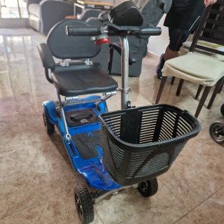Scooter eléctrico de movilidad plegable