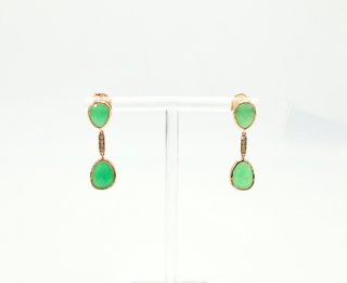 Pendiente de oro de 18k con piedras, 4 g.