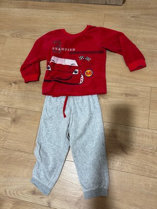 Pijama de Niño Rojo y Gris  TALLA 2 años