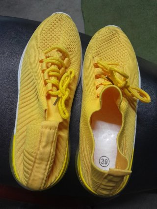 Zapatillas Elásticas Amarillas Talla 39