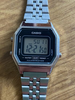 Reloj Casio Plateado