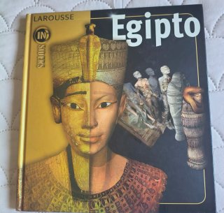 Libro sobre Egipto, editorial Larouse, tapa dura,