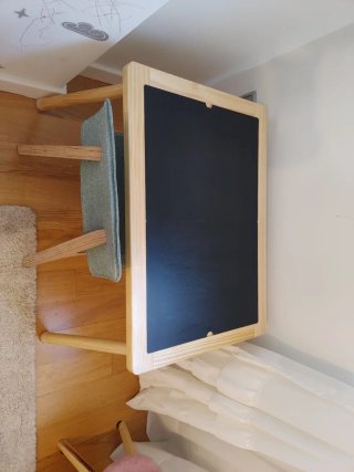Mesa Infantil con Pizarra