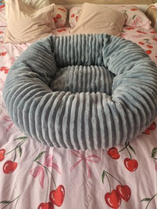 Cama para perro gris